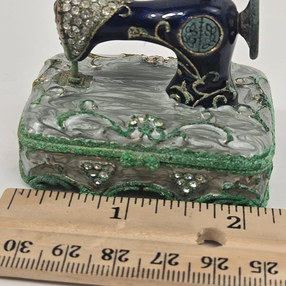 N/A exquisite miniature